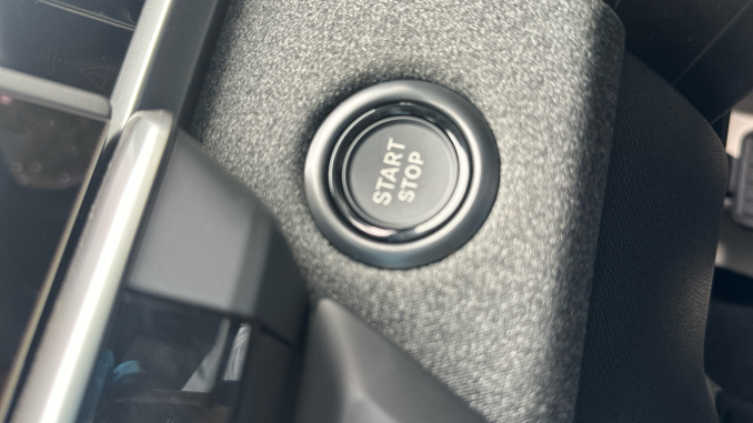 Vauxhall Grandland 157kW GS 73kWh 5dr Auto Electric Hatchback - Image 23